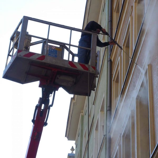 Jak dbać o elewację budynku, aby zachować…