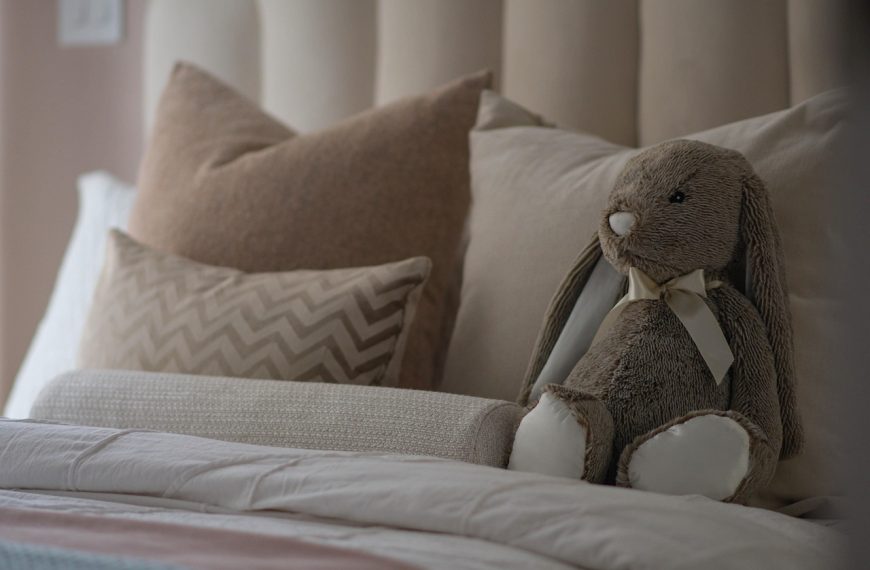 Łóżka drewniane – jak wybrać solidne łóżko…