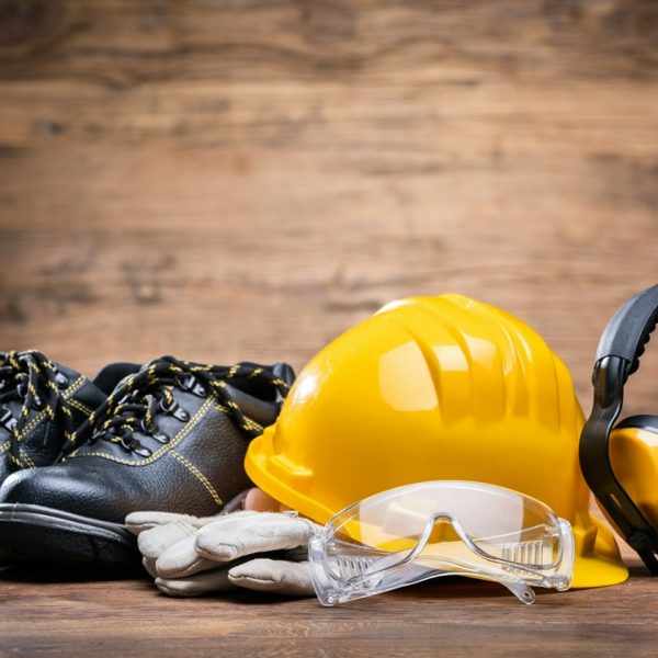 Czym kierować się przy wyborze obuwia roboczego?