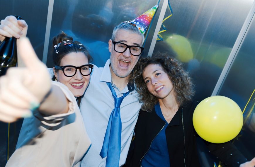 Glambot na studniówkę – oryginalna atrakcja, która…